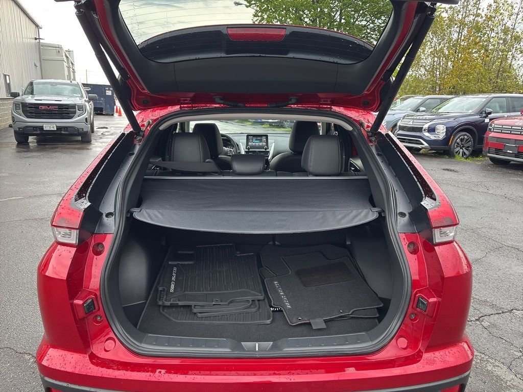 Used 2024 Red Mitsubishi SE image 12