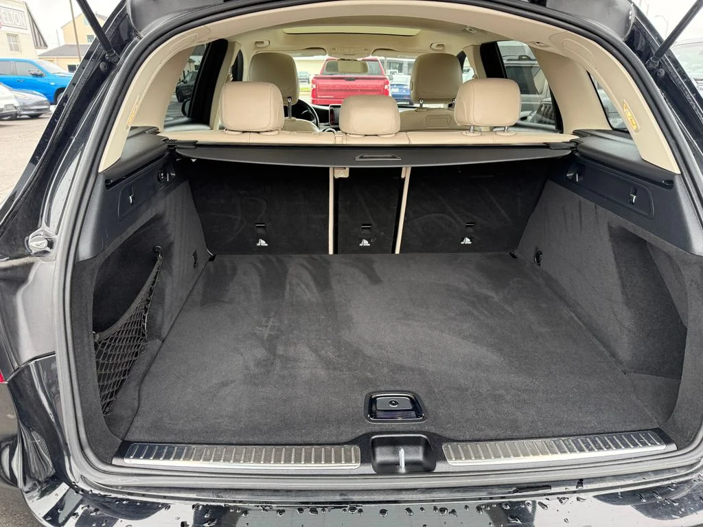 Used 2019 Black Mercedes-Benz GLC 300 image 21