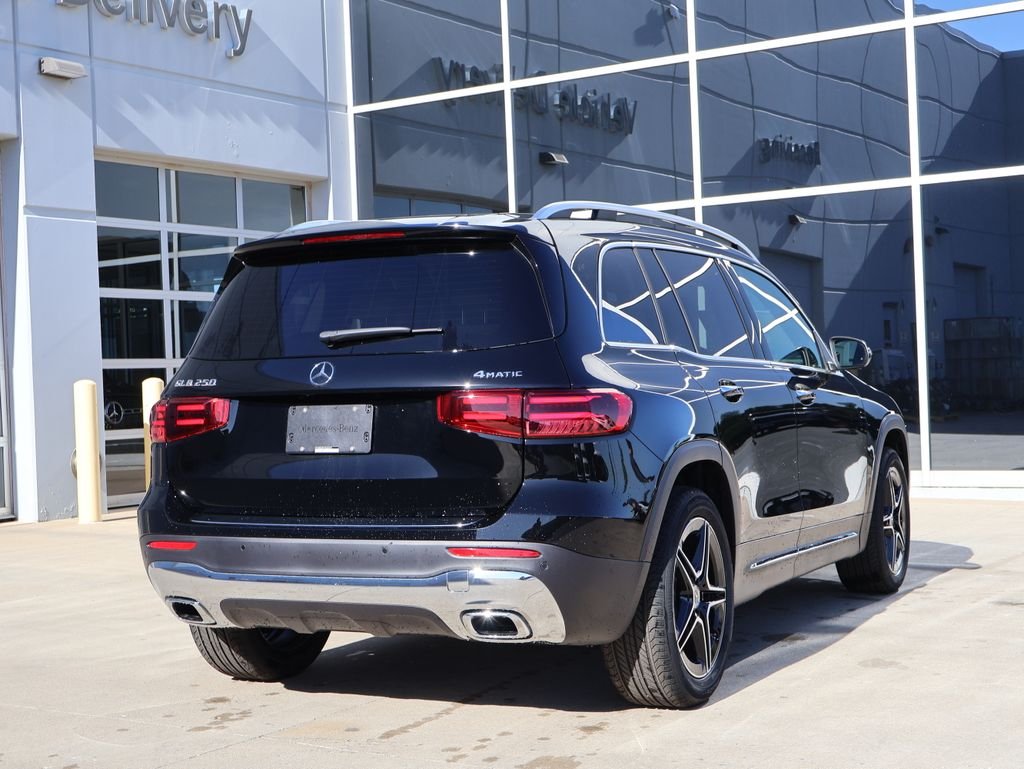 New 2026 Night Black Mercedes-Benz GLB 250 image 7