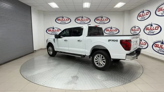 New 2026 Oxford White Ford Lariat image 9