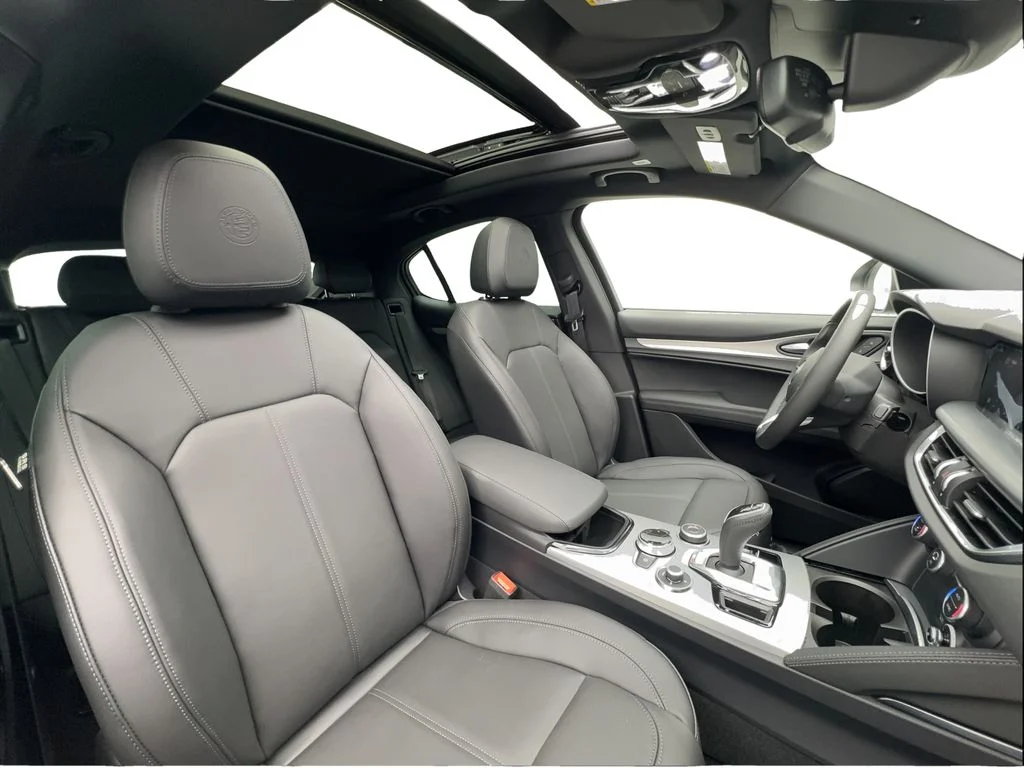 New 2026 Gray Alfa Romeo Base image 26