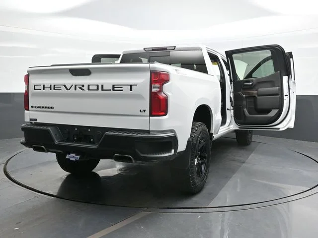 Used 2020 White Chevrolet LT Trail Boss image 29
