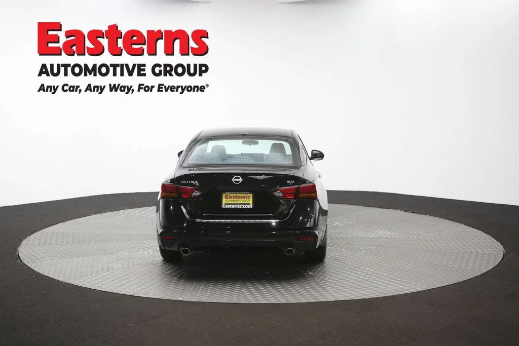 Used 2023 Black Nissan 2.5 SV image 39