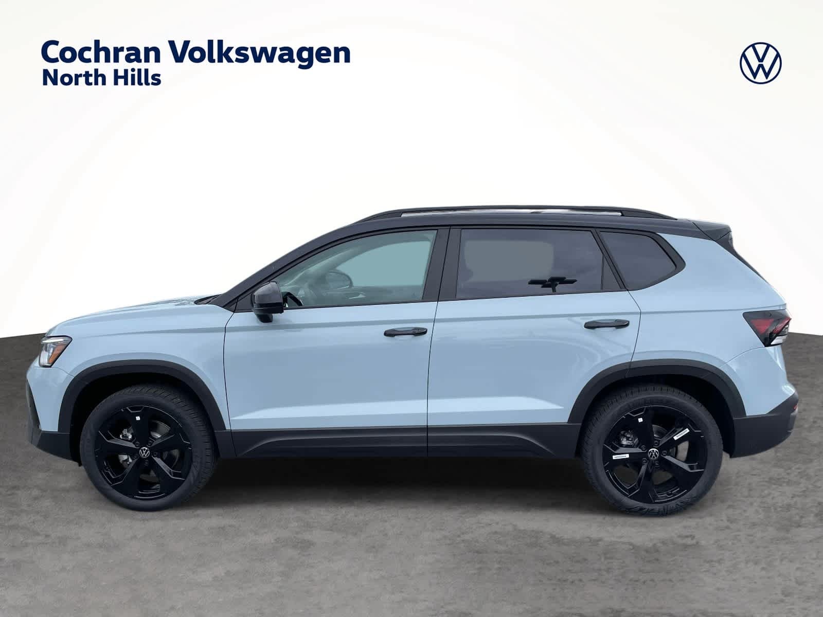 New 2026 Monument Gray w/Deep Black Roof Volkswagen SE Black image 6