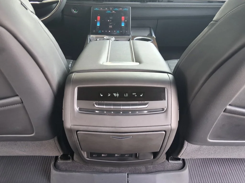 Used 2026 Argent Silver Metallic Cadillac Platinum Sport image 28