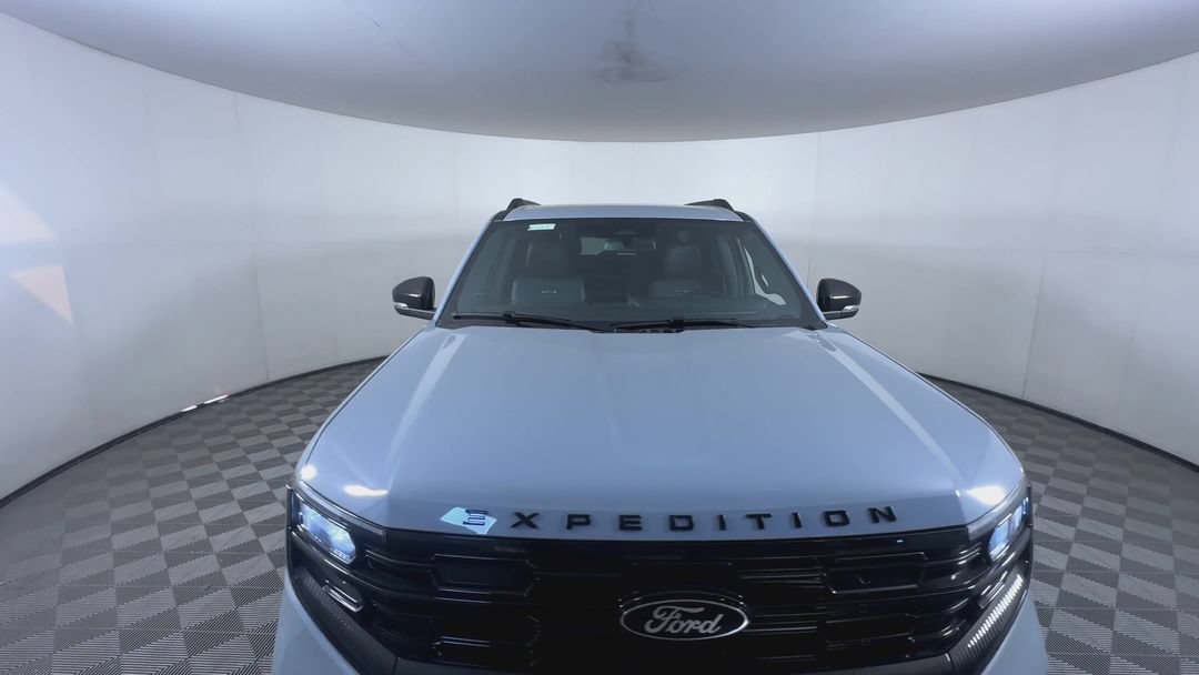 New 2026 Glacier Gray Metallic Tri-Coat Ford Platinum image 3