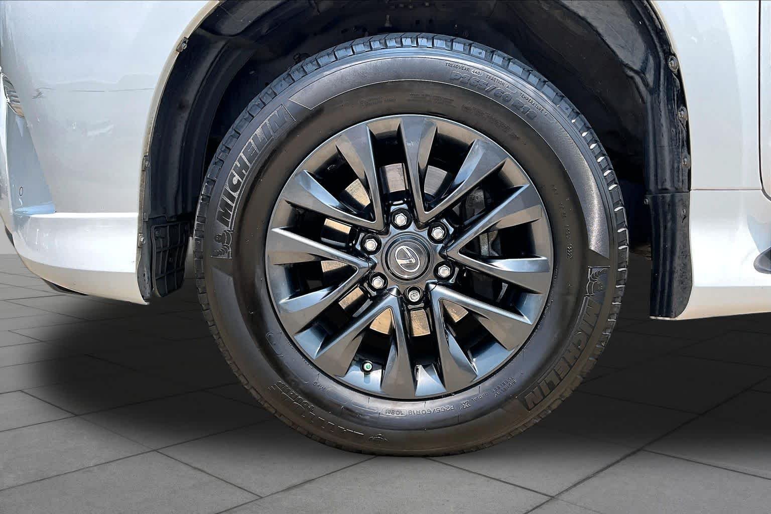 Used 2021 Starfire Pearl Lexus Premium image 10