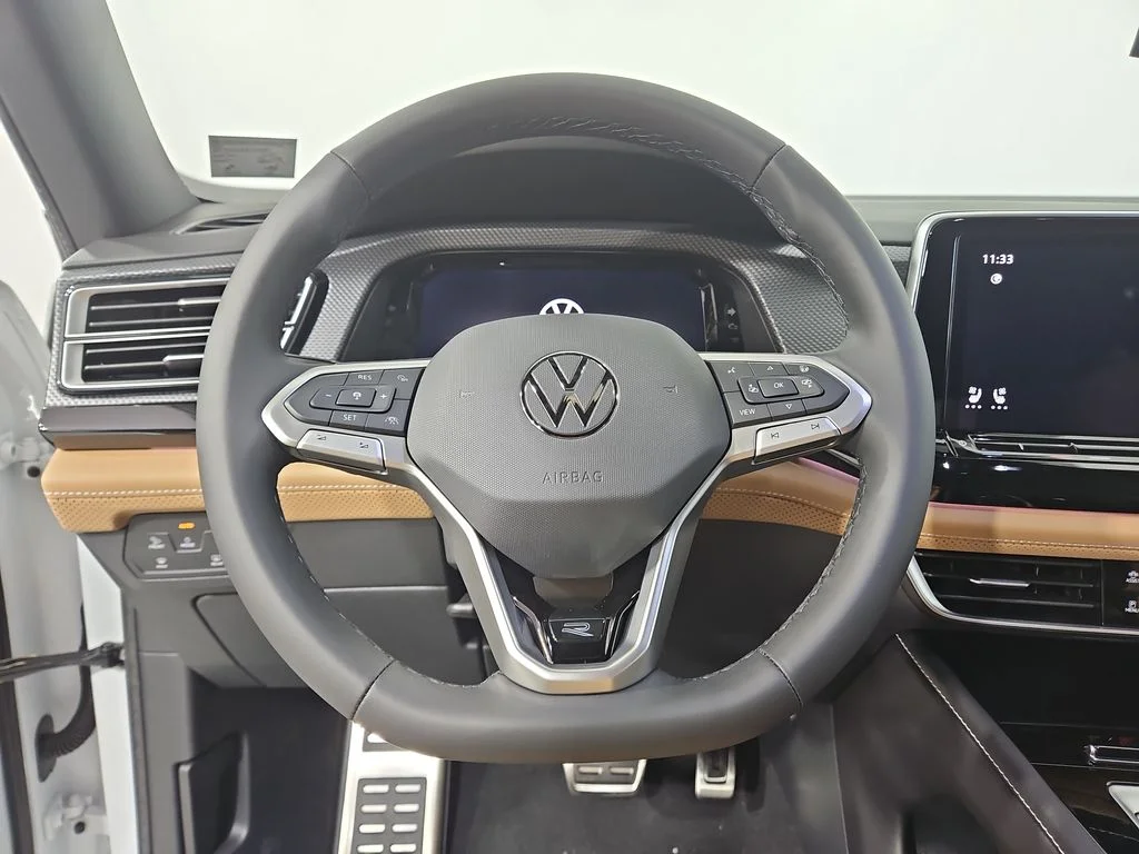 New 2026 White/off-white Volkswagen 2.0T SEL R-Line Black image 14