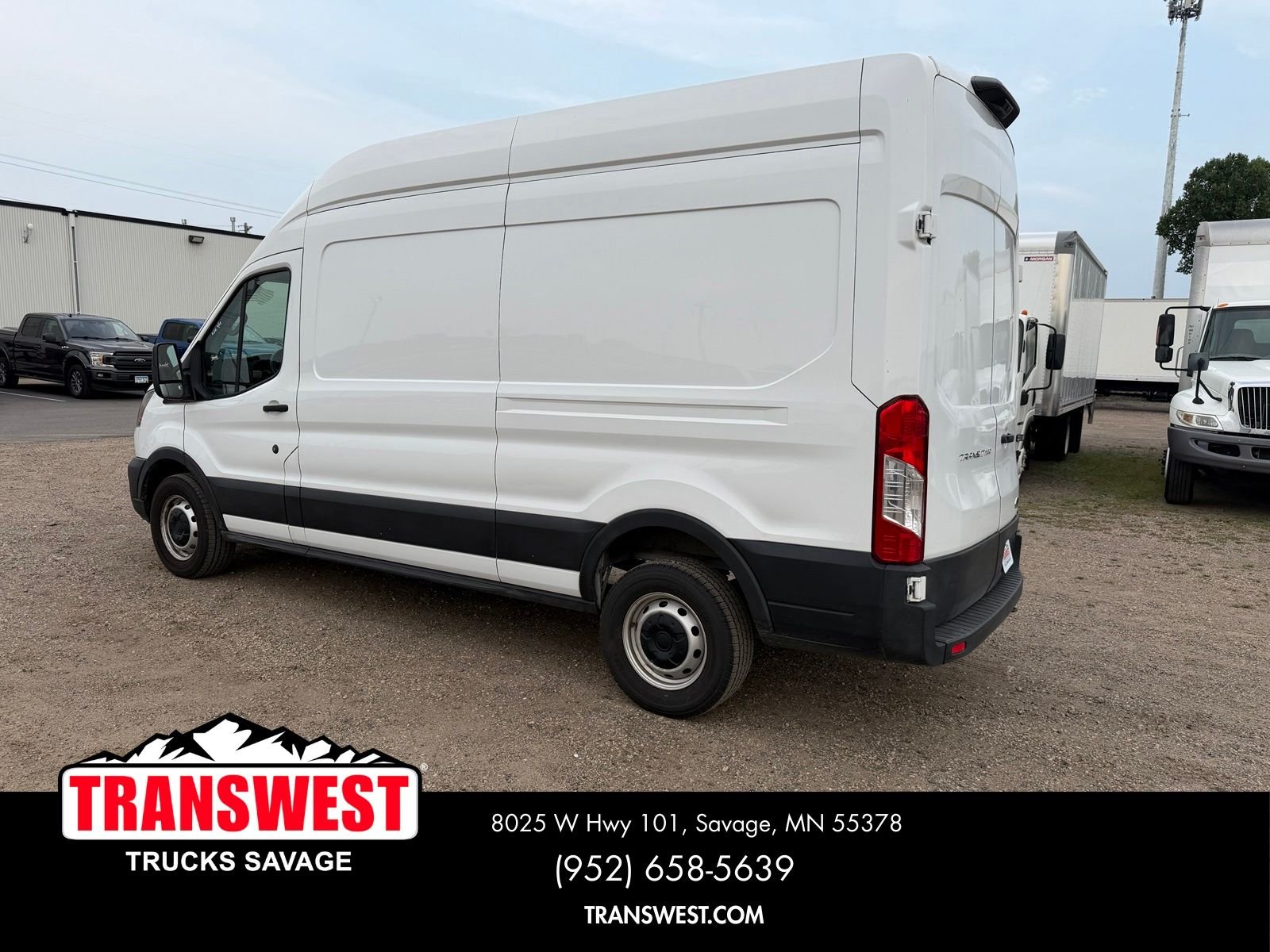 Used 2023 White Ford Base image 3