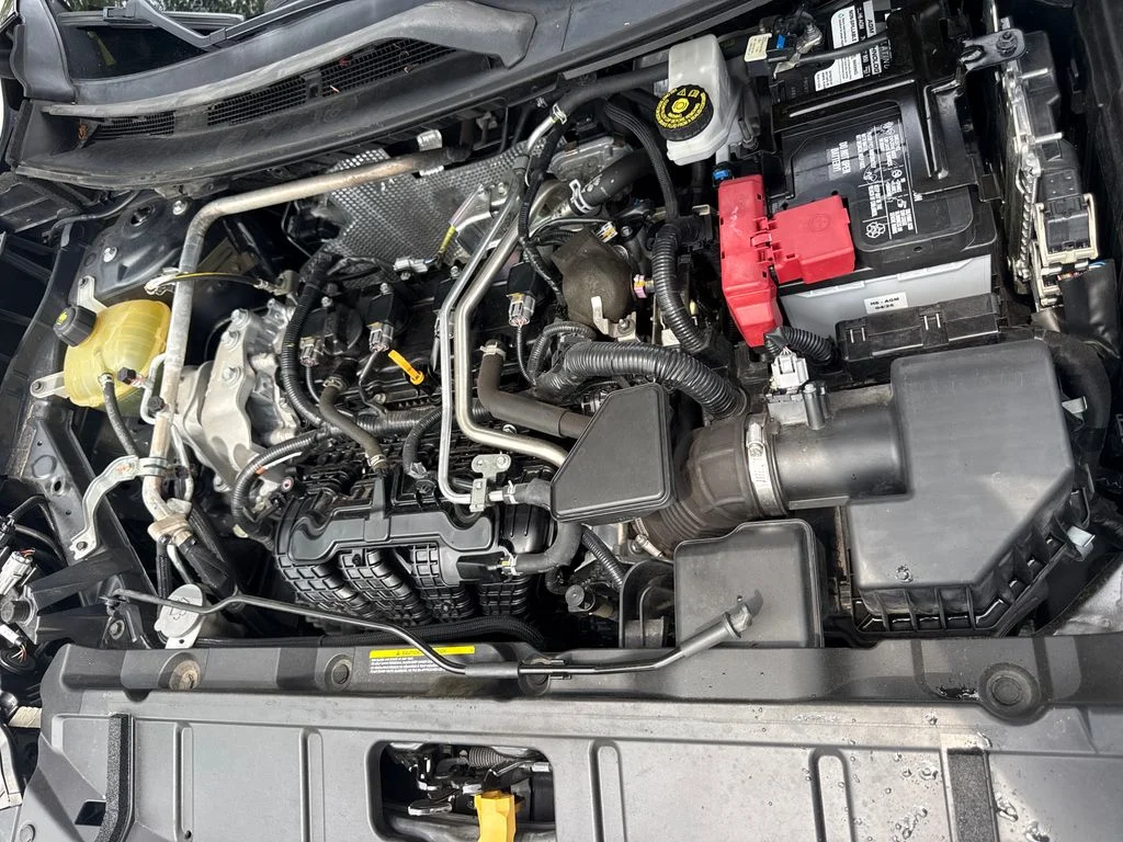 Used 2021 Super Black Nissan SV image 35
