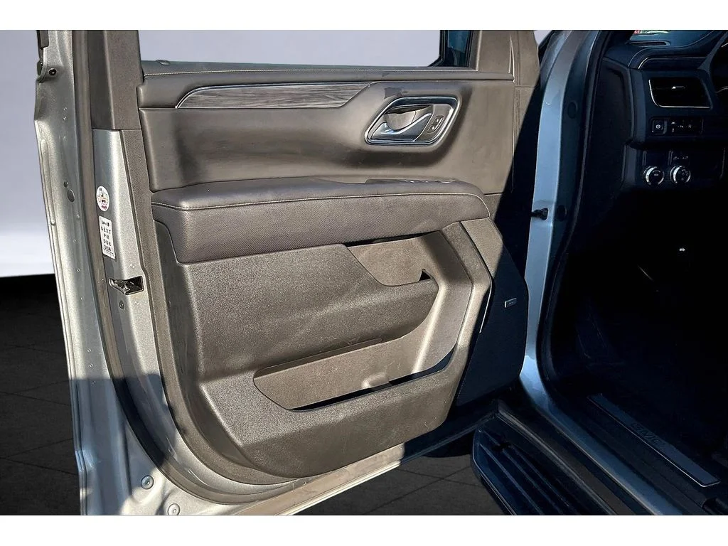 Used 2024 Sterling Metallic GMC SLT image 16