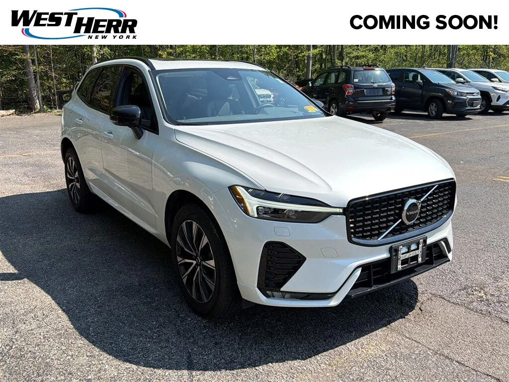 Used 2025 Crystal White Metallic Volvo Core image 1