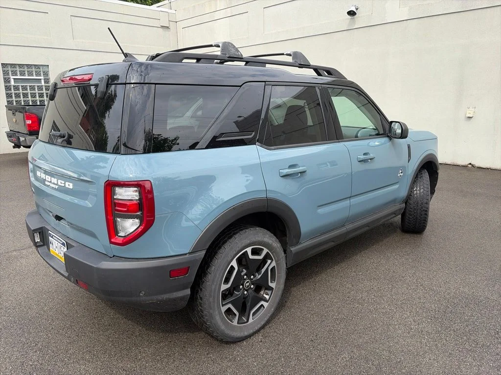 Used 2022  Ford Outer Banks image 4