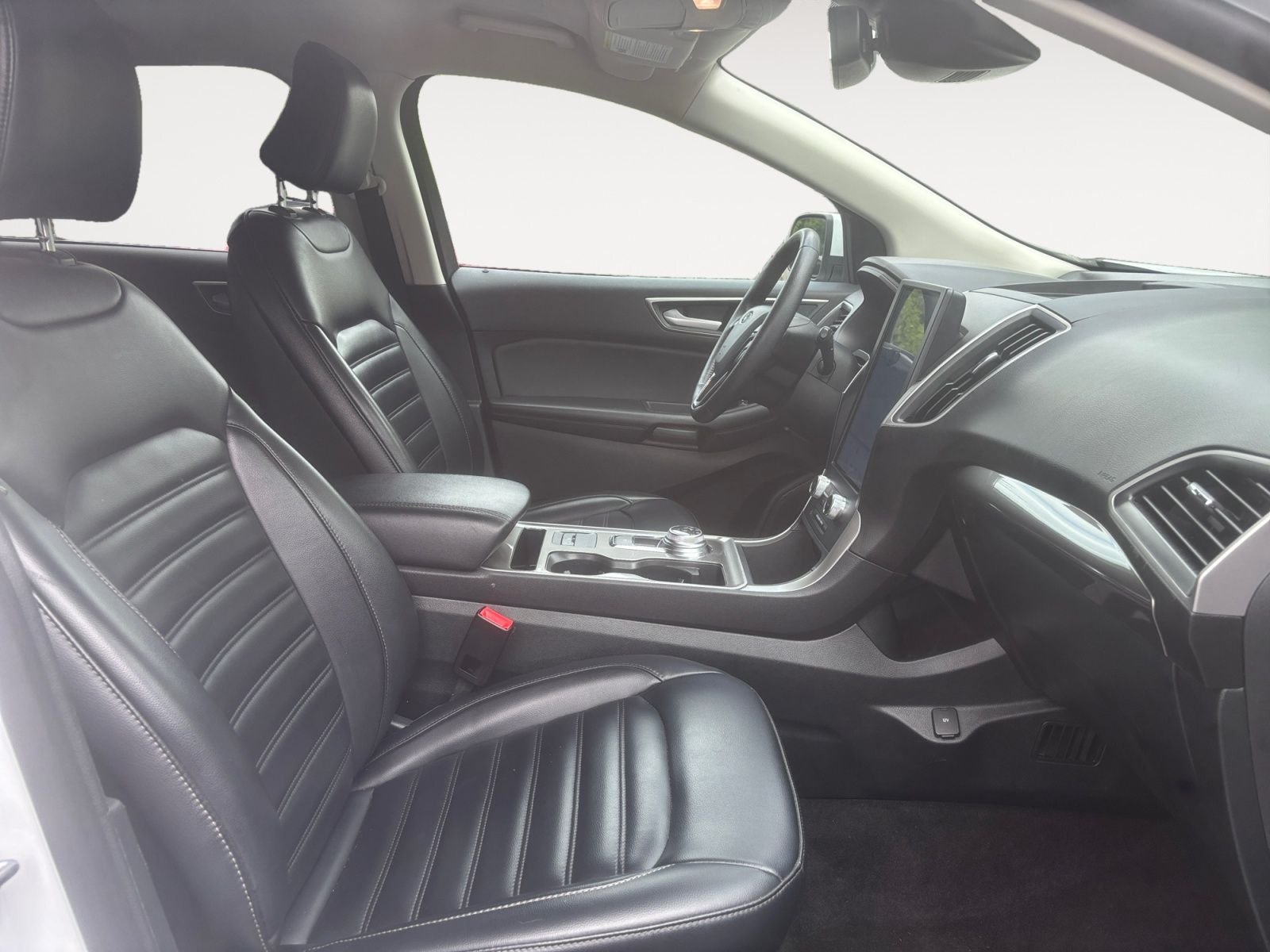 Used 2024 White Ford SEL image 15