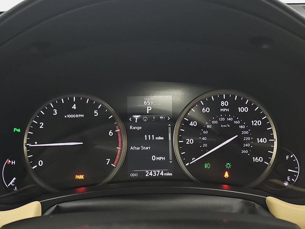 Used 2017 White Lexus 200t image 21
