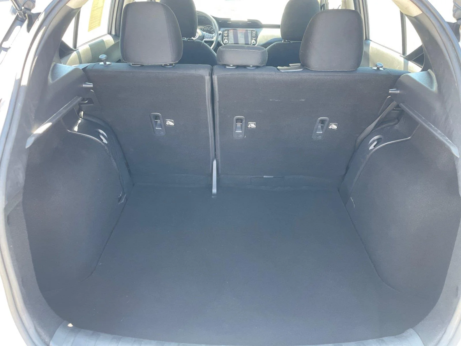 Used 2023 Aspen White Tricoat/Super Black Nissan SV image 16