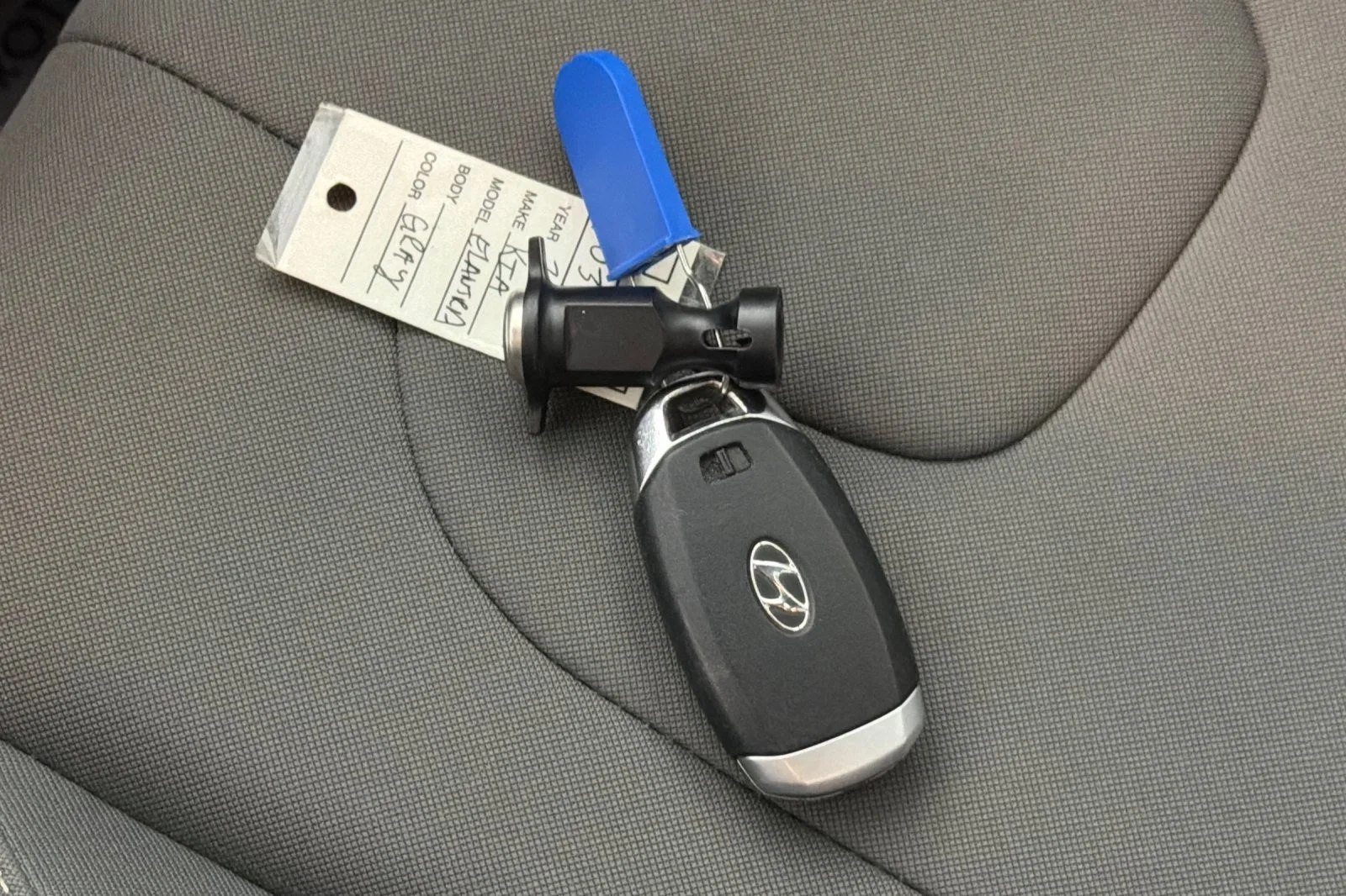 Used 2023 Fluid Metal Hyundai SEL IVT image 23