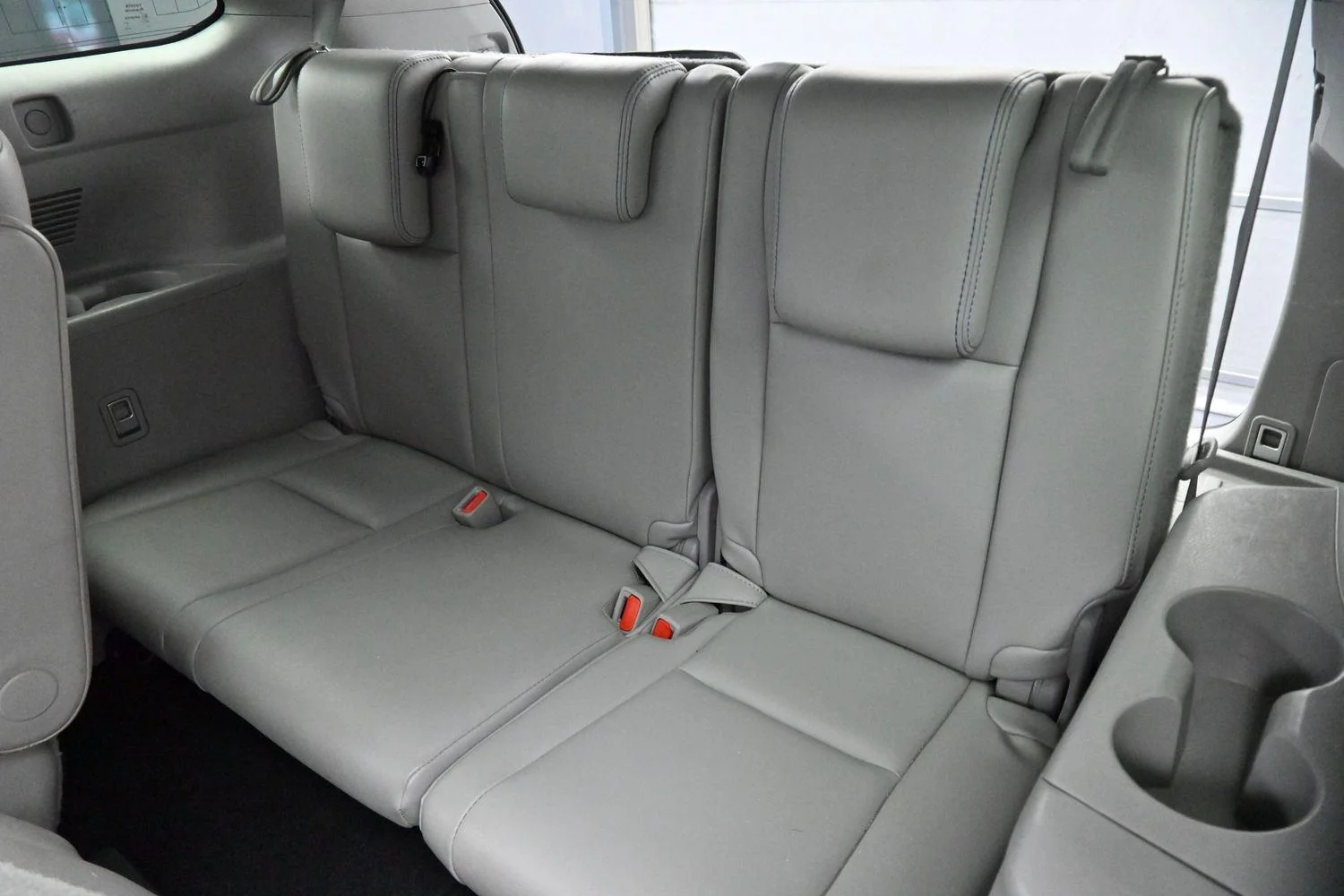 Used 2017 Blizzard Pearl Toyota Limited image 35