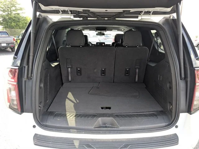 Used 2024 Summit White Chevrolet LT image 9