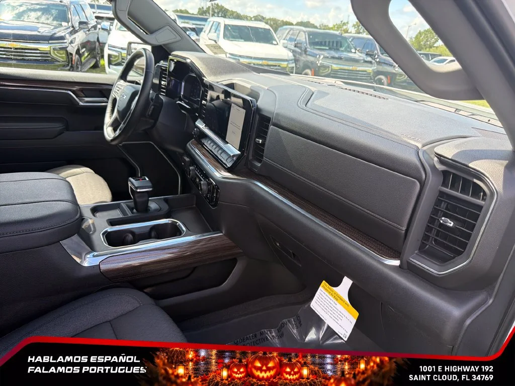 Used 2023 SUMMIT WHITE Chevrolet RST image 36