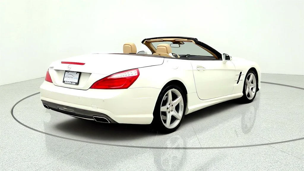 Used 2015 designo Diamond White Metallic Mercedes-Benz SL 400 2dr Roadster SL400 w/ Premium I Pkg & Magic SKY Control image 5