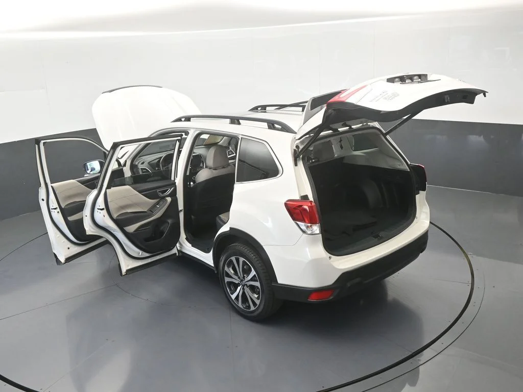 Used 2022 Crystal White Pearl Subaru Limited image 65