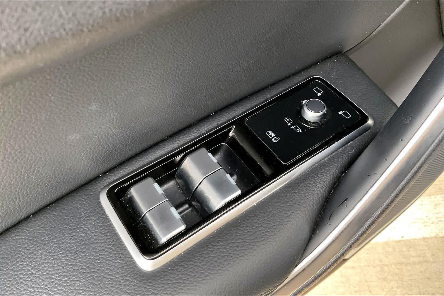 Used 2022 Portofino Blue Jaguar S image 35