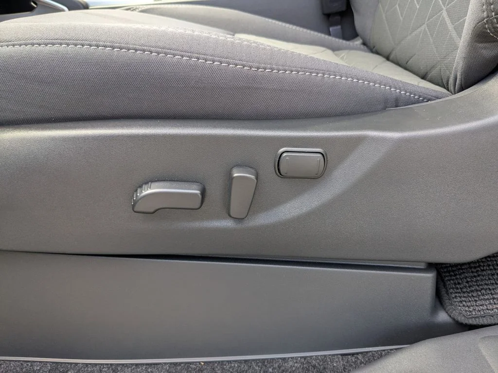 2025 Nissan Frontier SV - Photo 20
