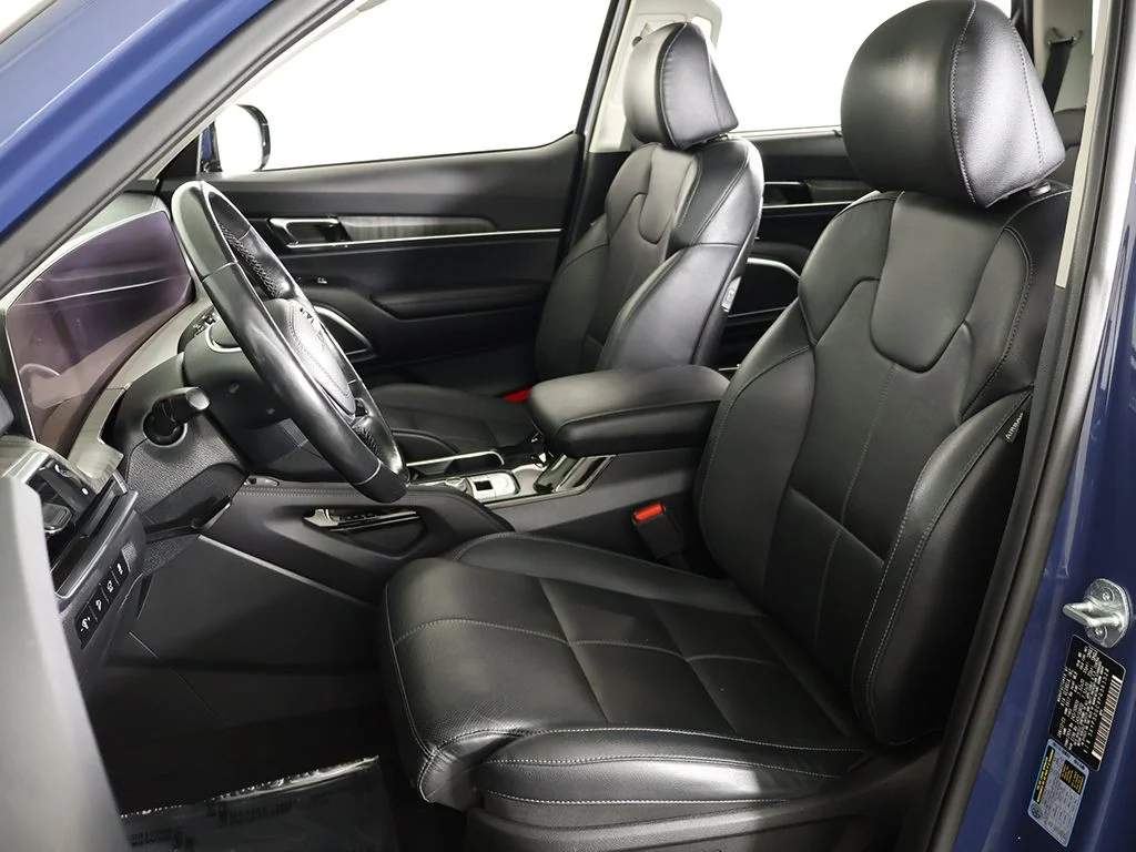 Used 2023 Black Kia SX image 35