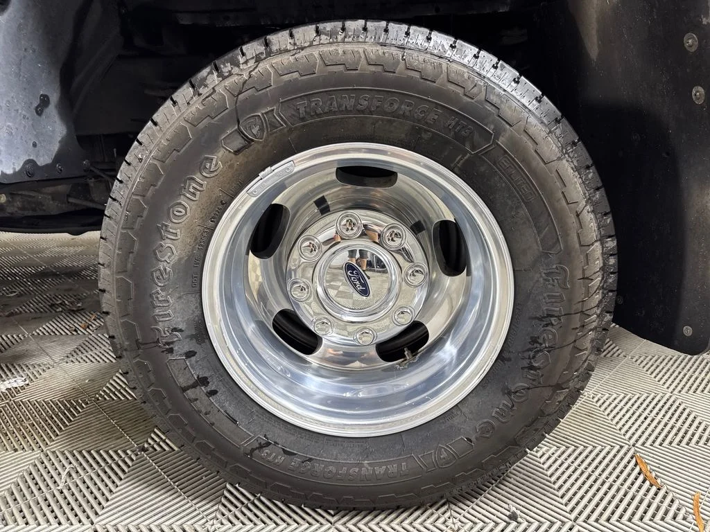 Used 2017  Ford Lariat image 16