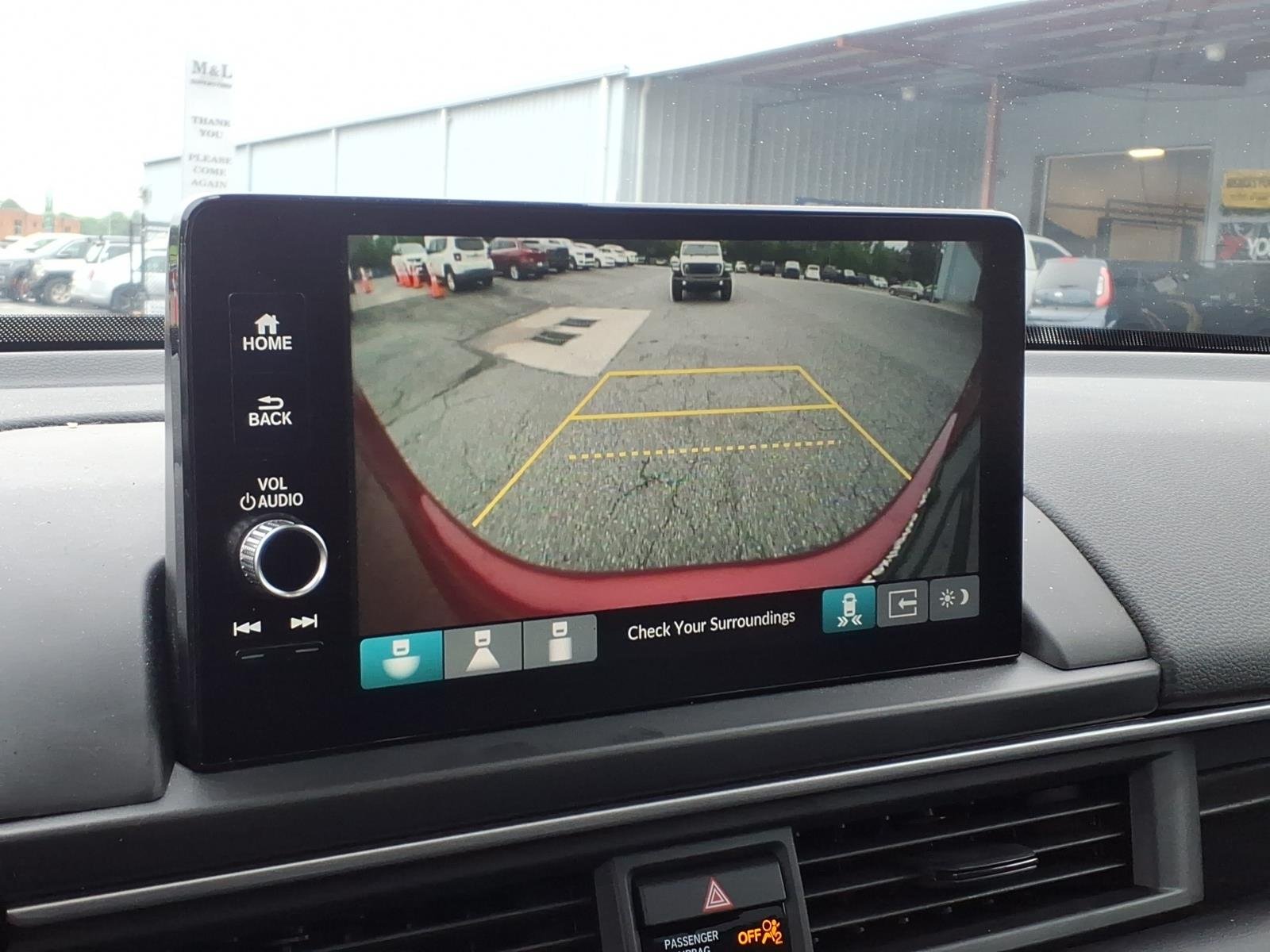 Used 2025  Honda Touring image 4