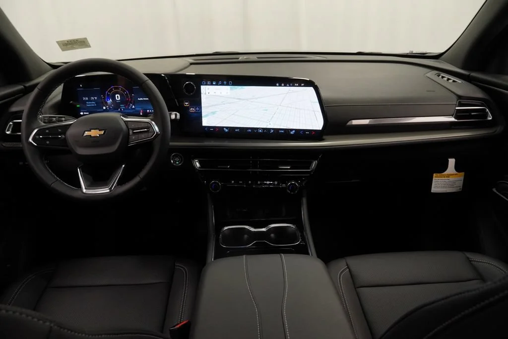 2027 Chevrolet Traverse LT - Photo 8
