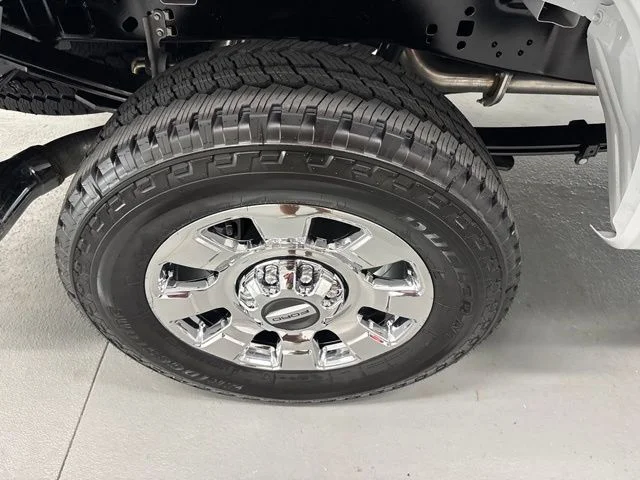New 2026 Avalanche Ford F-250® Lariat® image 5