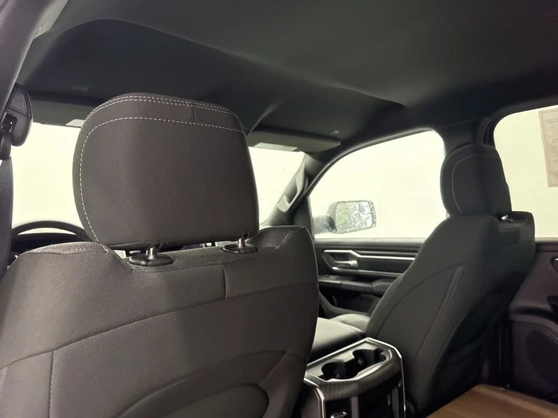New 2026 Diamond Black Crystal Pearl-Coat Exterior Paint RAM Big Horn/Lone Star image 17