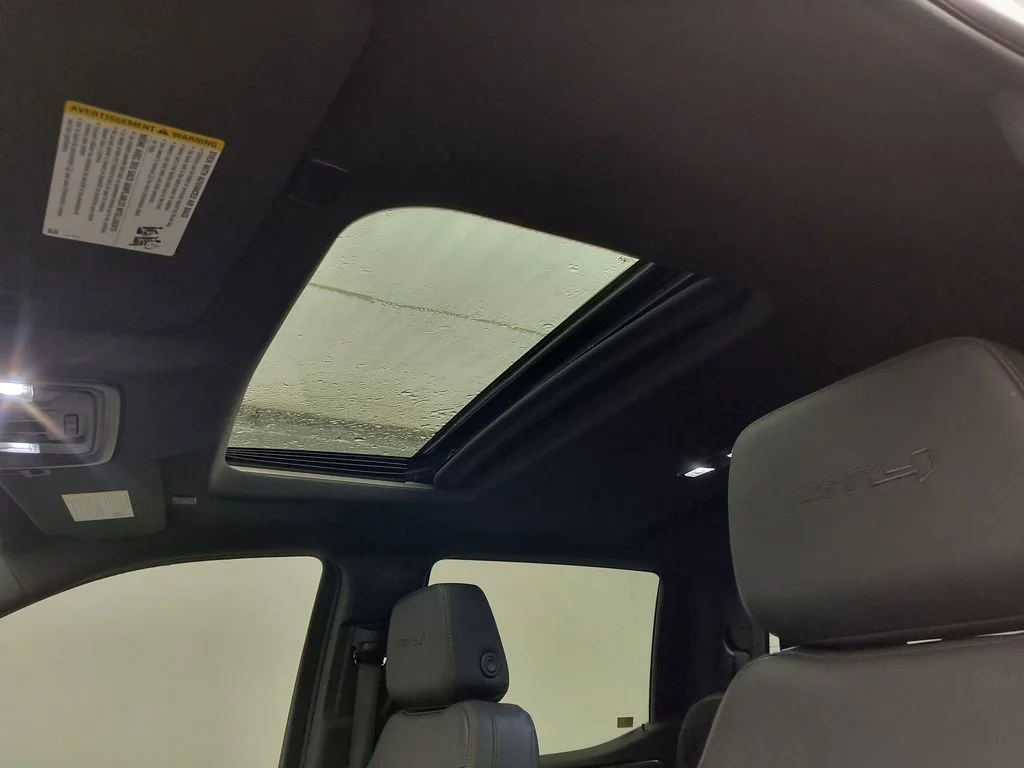 Used 2022 Summit White GMC AT4 image 13