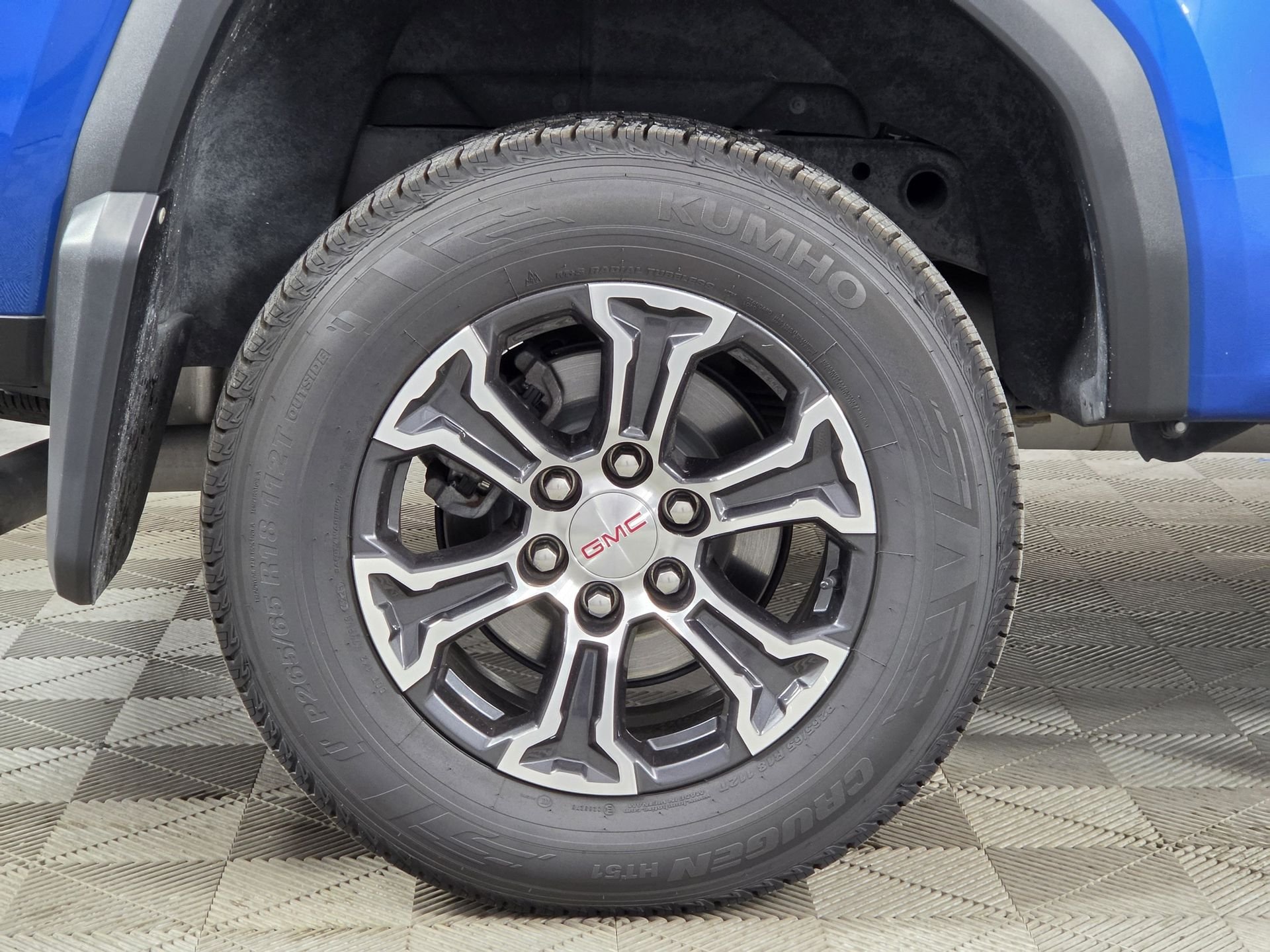 2023 GMC Canyon AT4 - Photo 11
