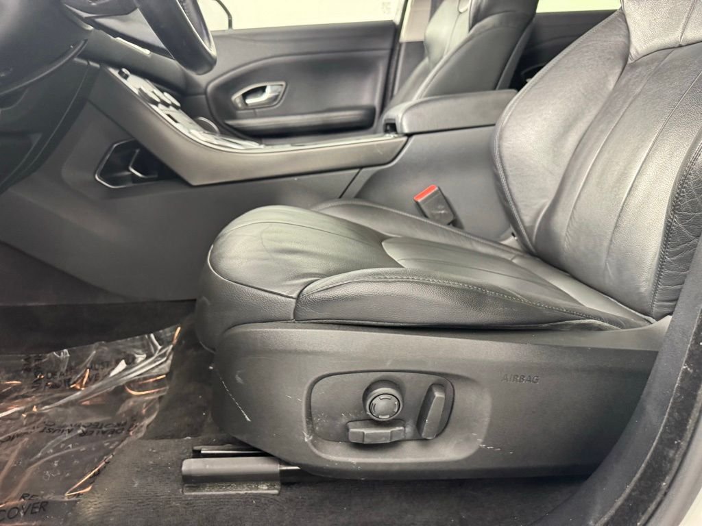 Used 2019 Fuji White Land Rover SE image 13