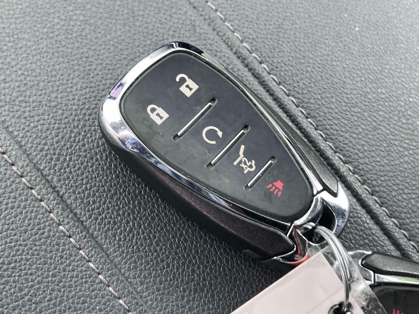Used 2020 SILVER ICE METALLIC Chevrolet LT Leather image 4