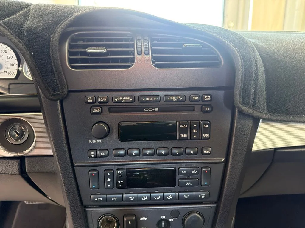 Used 2004 Light Ice Blue Metallic Ford Base image 23