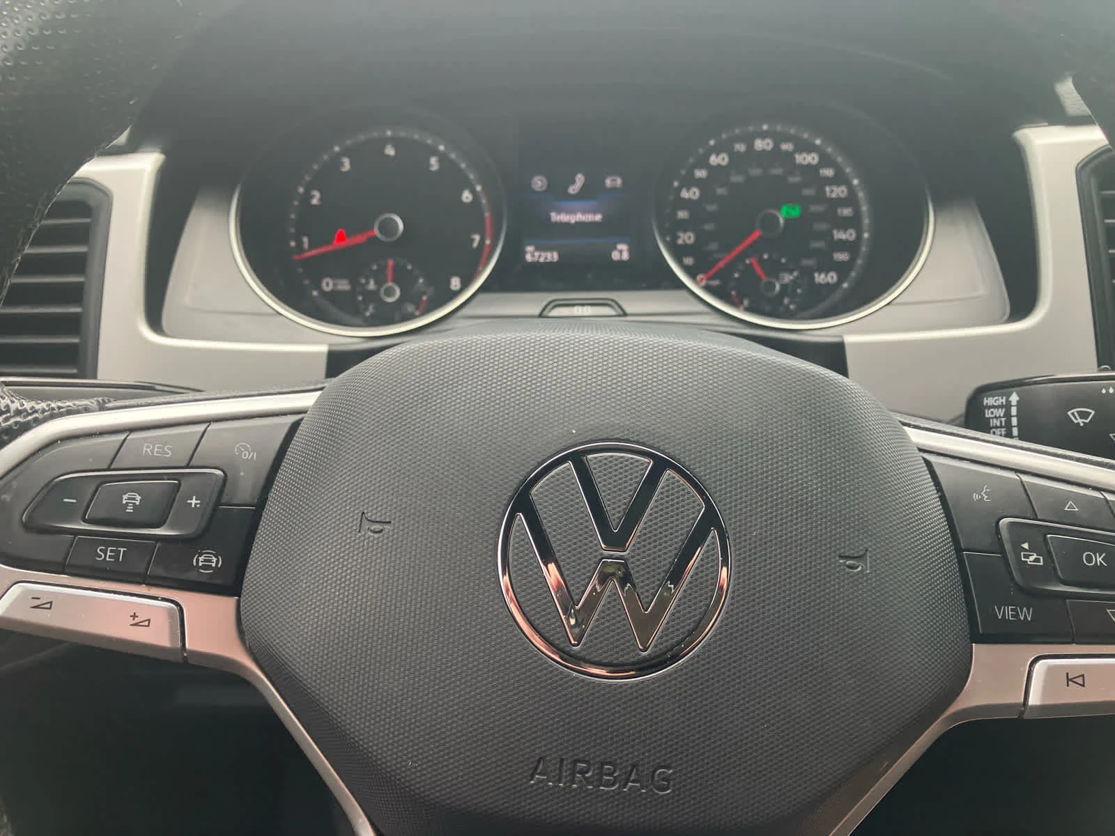 Used 2021 Pure Gray Volkswagen 3.6L V6 SE w/Technology R-Line image 17