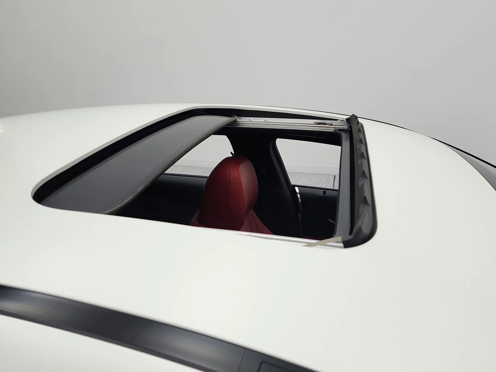 Used 2022 designo Manufaktur Cashmere White Magno Mercedes-Benz CLS 450 4MATIC® Coupe image 19