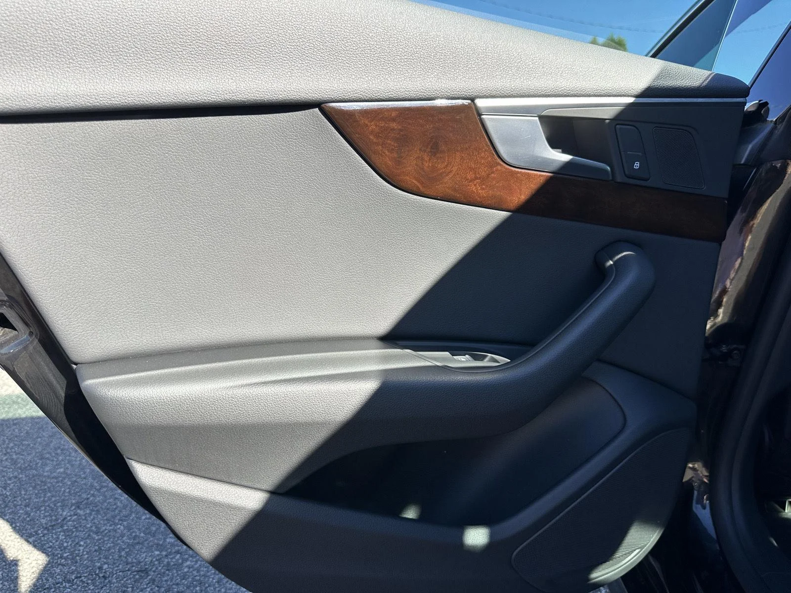 Used 2019 Mythos Black Metallic Audi Premium image 20