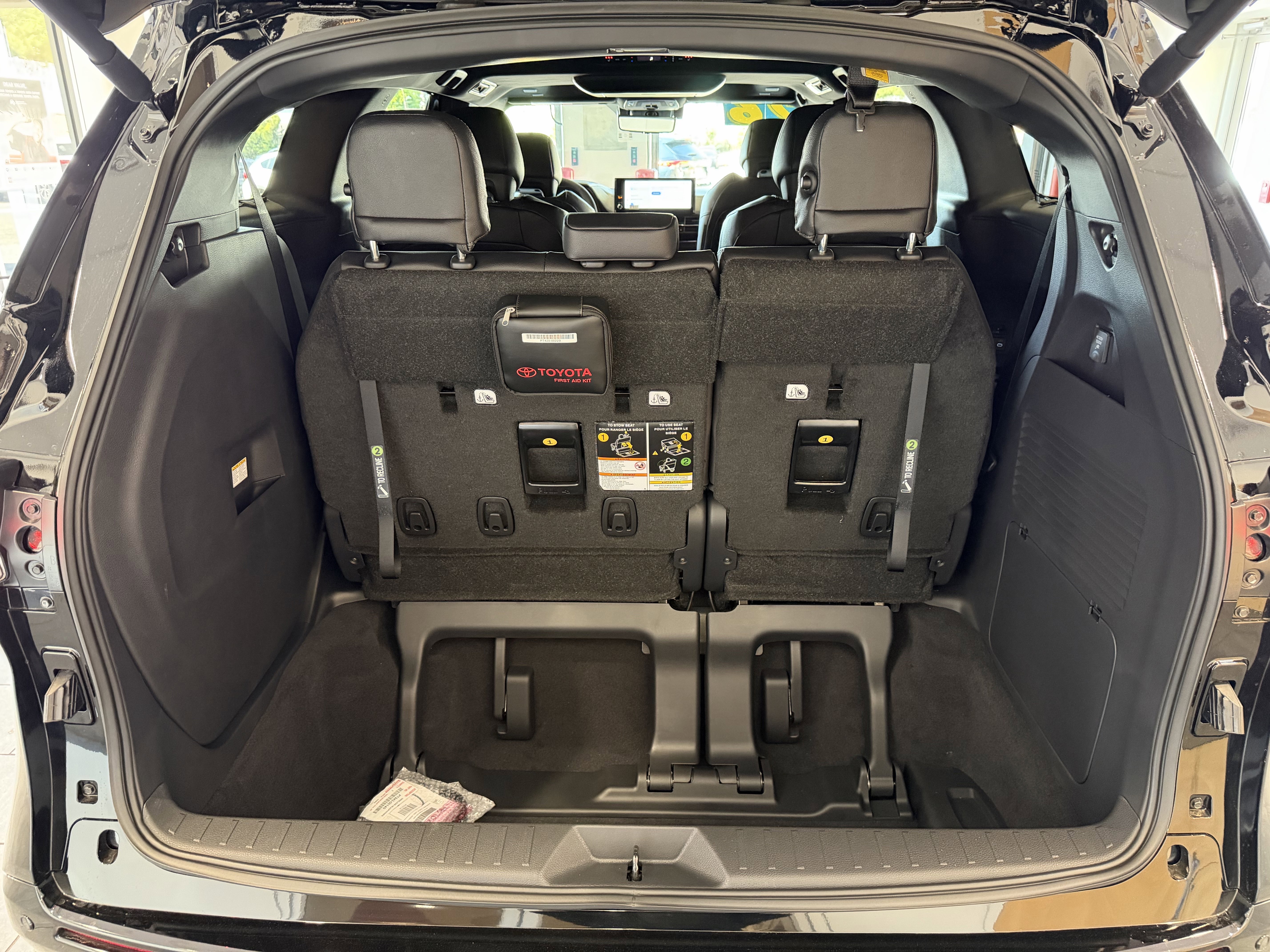 2026 Toyota Sienna Platinum - Photo 61