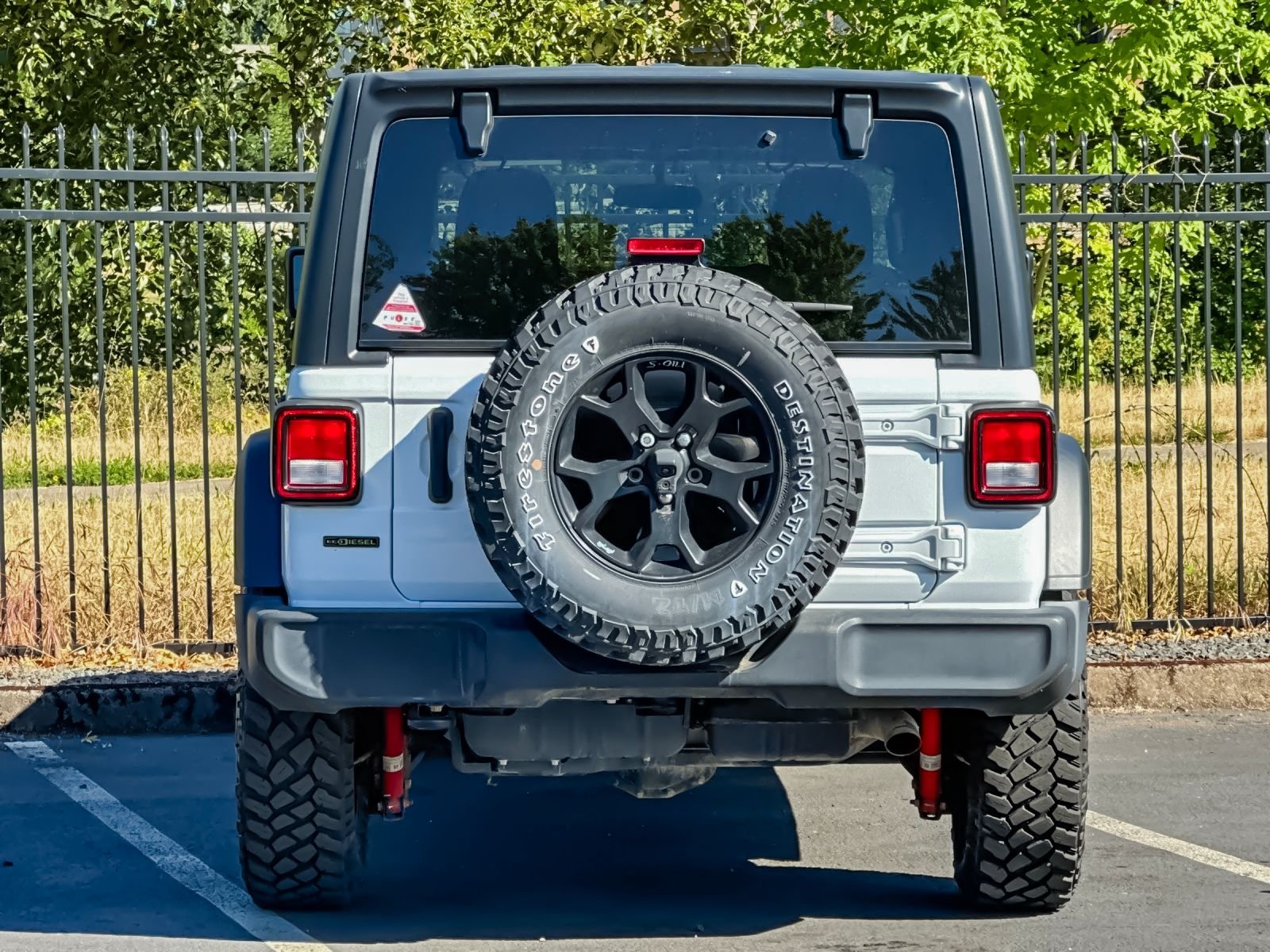 Used 2022 White Jeep Unlimited Willys image 4