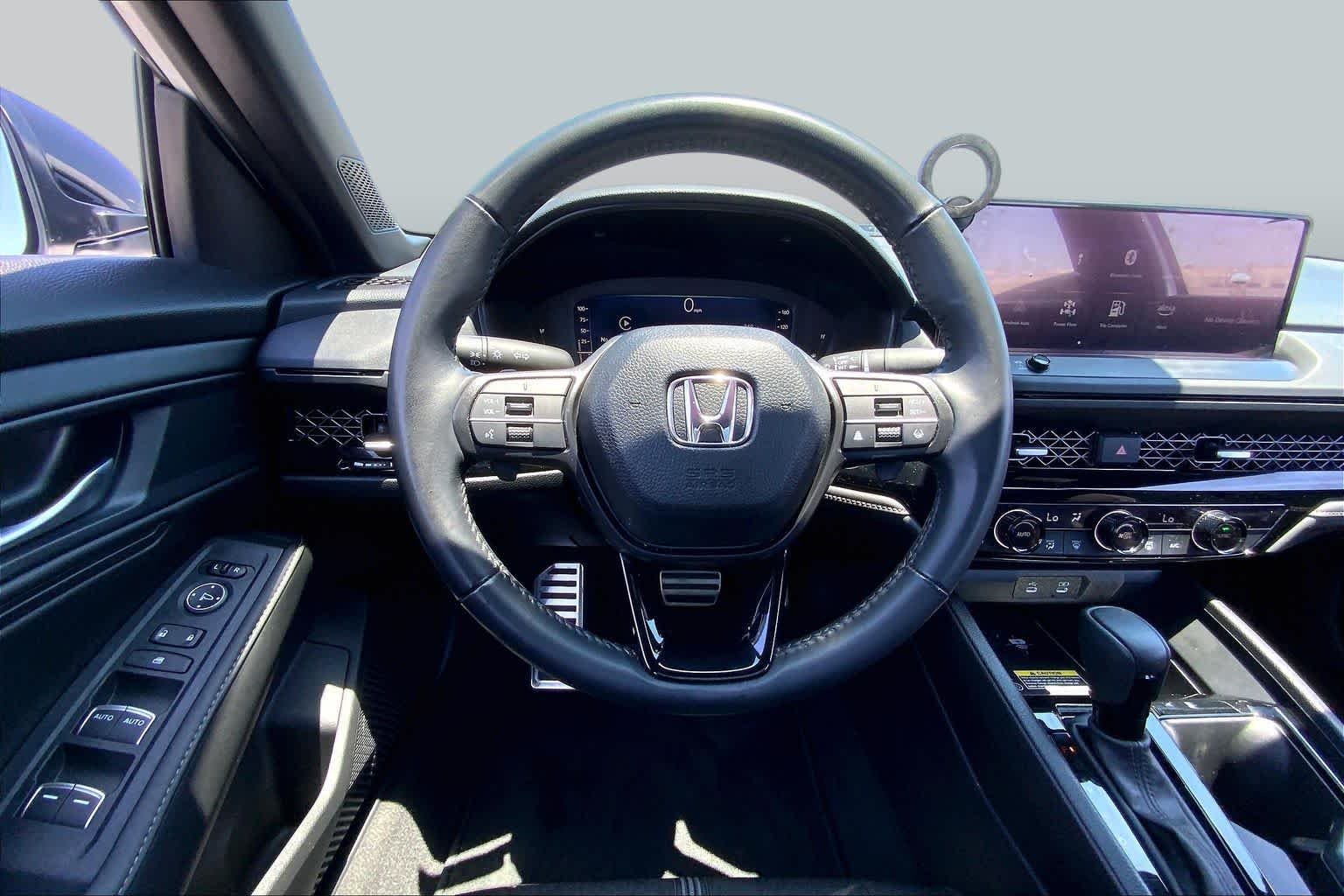 Used 2025 Platinum White Pearl Honda Sport image 6
