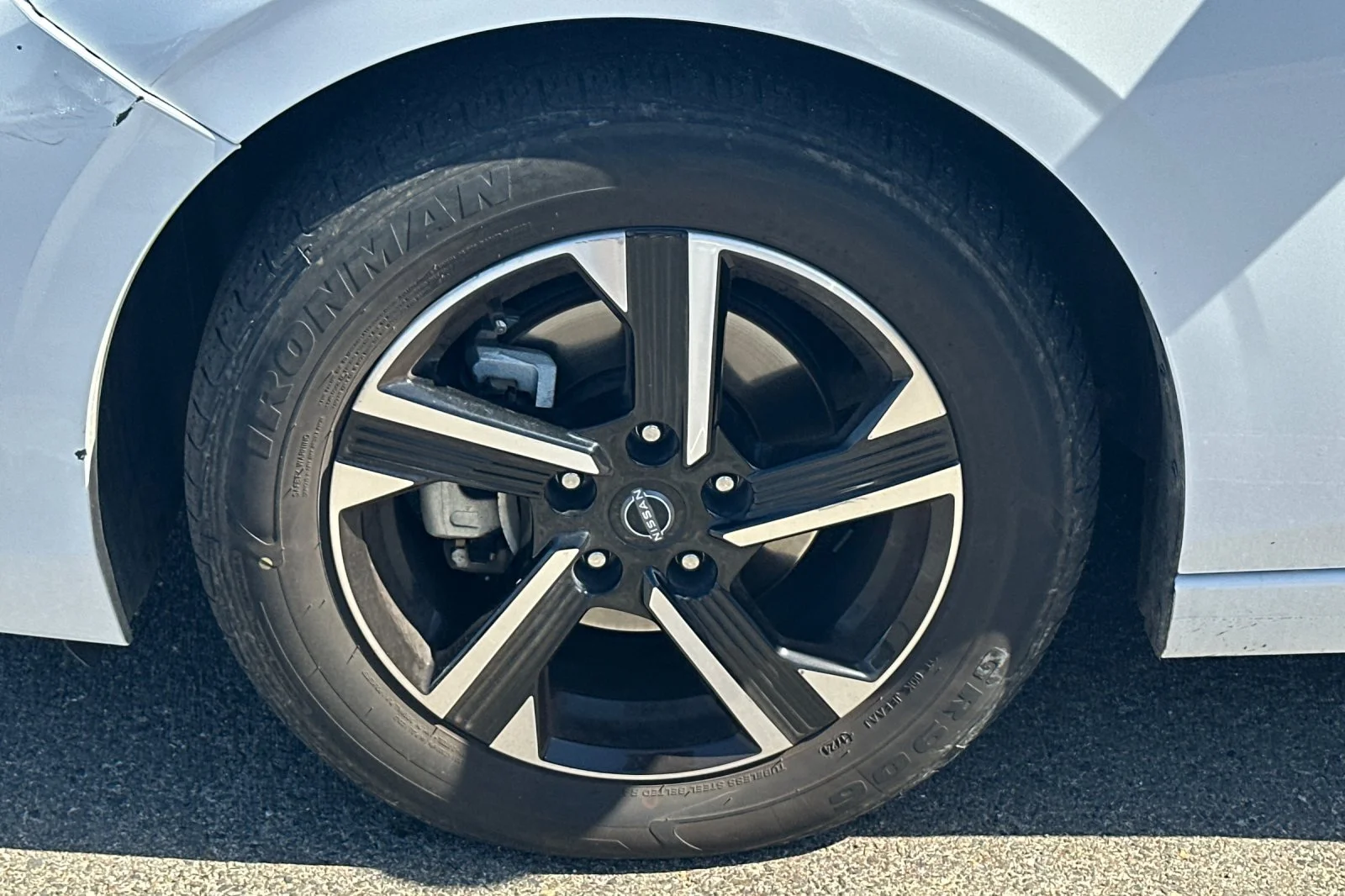 Certified Used 2024 Fresh Powder Nissan SV image 4