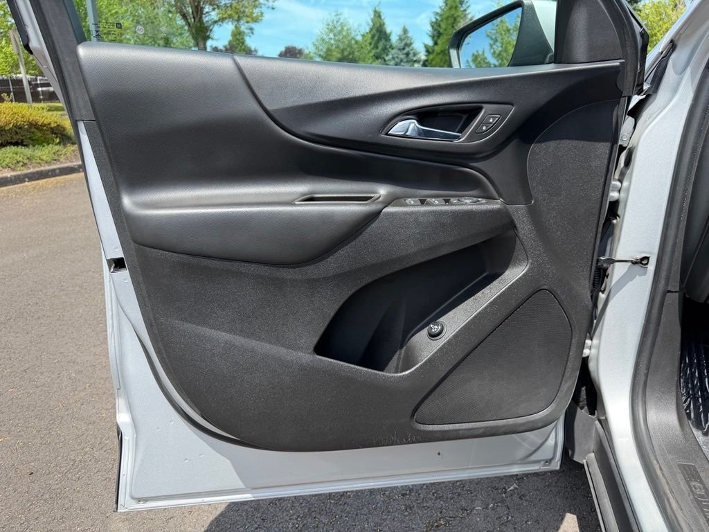 Used 2022 Silver Ice Metallic Chevrolet LT image 12