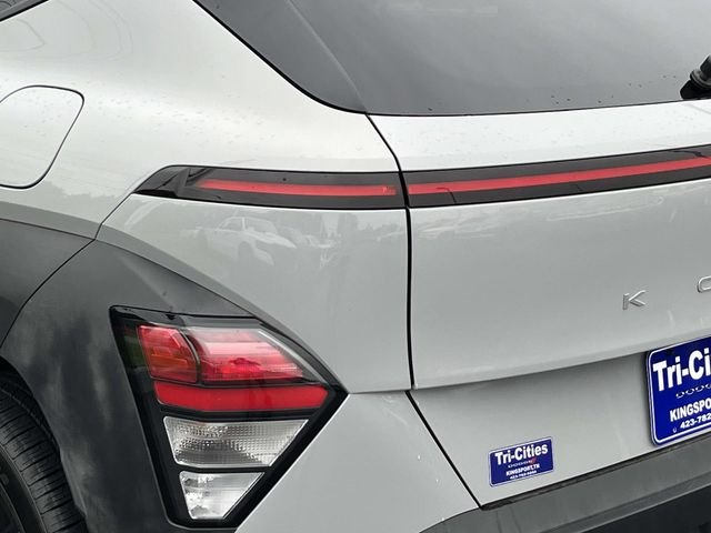Used 2025 Gray Hyundai SEL image 5