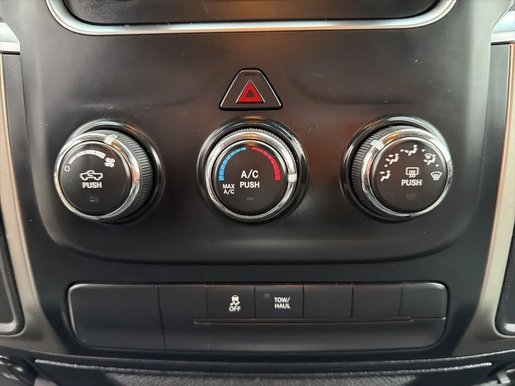 Used 2013 Blue Ram SLT image 32