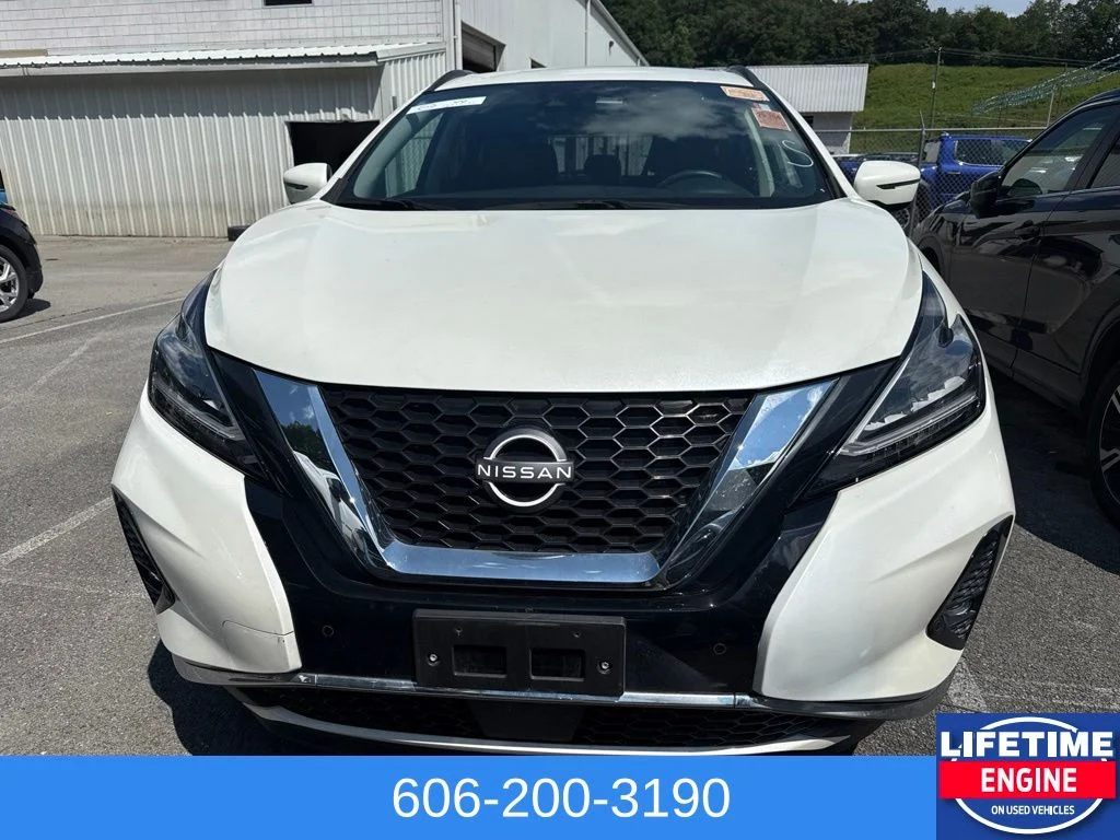 Used 2024 White Nissan SV image 3